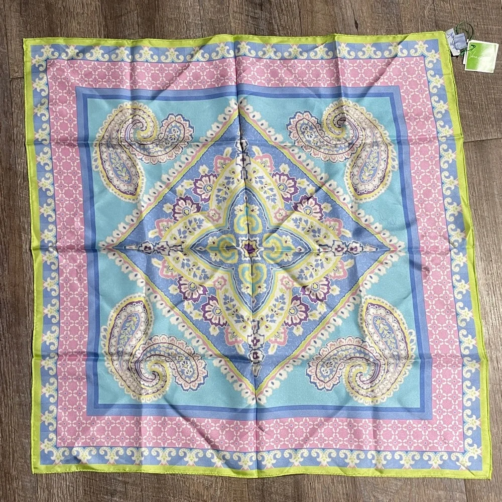 NWT Vera Bradley 100% Silk Capri Blue Paisley Scarf - Picture 5 of 5